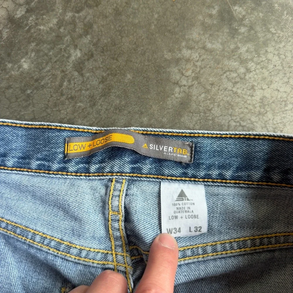 Vtg Levis Silver Tab Denim Jeans Size 34x31 Low And Loose Y2K 90s Baggy Wide Leg